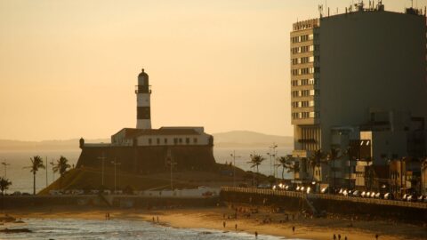 Morar na Barra: Guia Completo do Bairro em Salvador