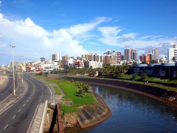 Morar no Costa Azul: Guia Completo do Bairro em Salvador